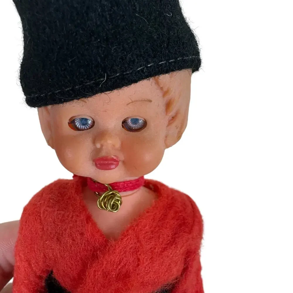Vintage‎ Dutch Dolls Plastic With Sleeping Eyes Hand Carved Wooden Shoes 7.5